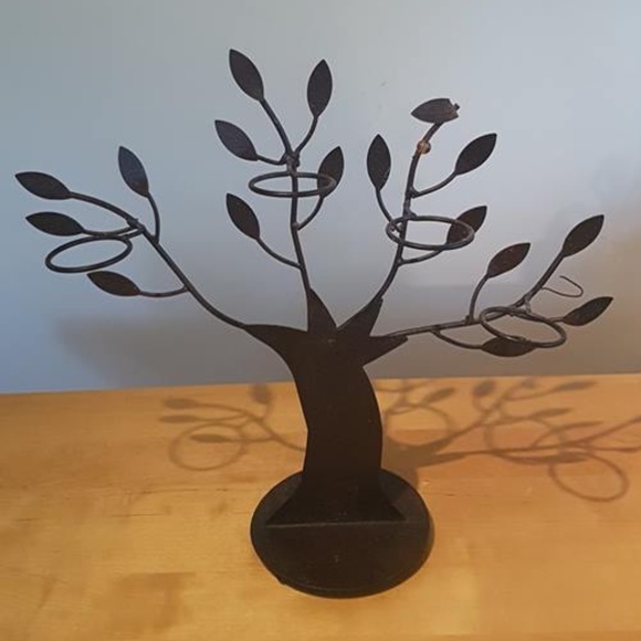 NWOT Metal Tree 4-Candle Holder Indoor and Outdoor - Picture 4 of 5